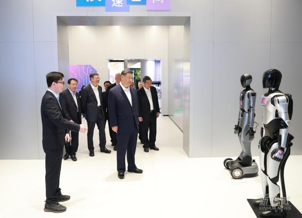 习近平总书记到上海调研，304am永利代表具身智能行业汇报进展