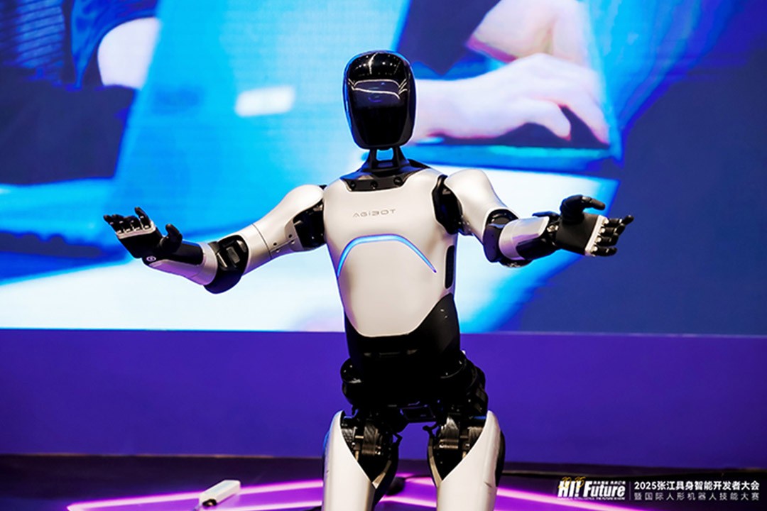 304am永利远征A2成全球首个同时拥有中美欧认证的人形机器人